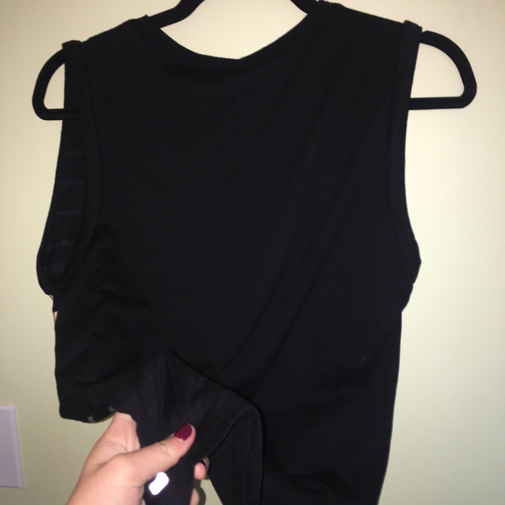 Muscle Tee - Picture 3 of 3